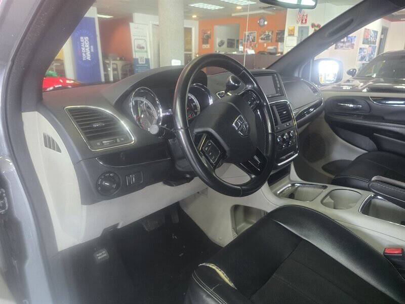 2020 Dodge Grand Caravan SXT