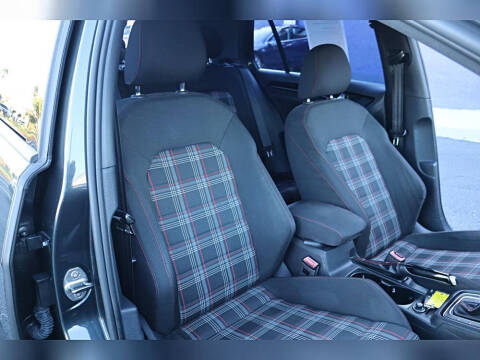 2017 Volkswagen Golf GTI Autobahn