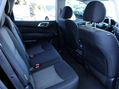 2019 Nissan Pathfinder S