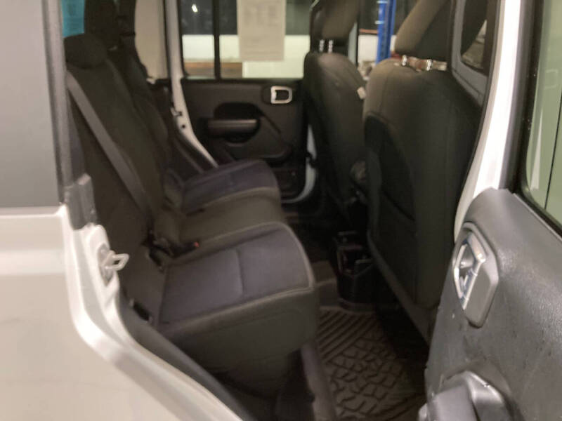 2021 Jeep Gladiator Sport