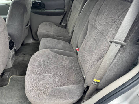 2004 Chevrolet TrailBlazer LS