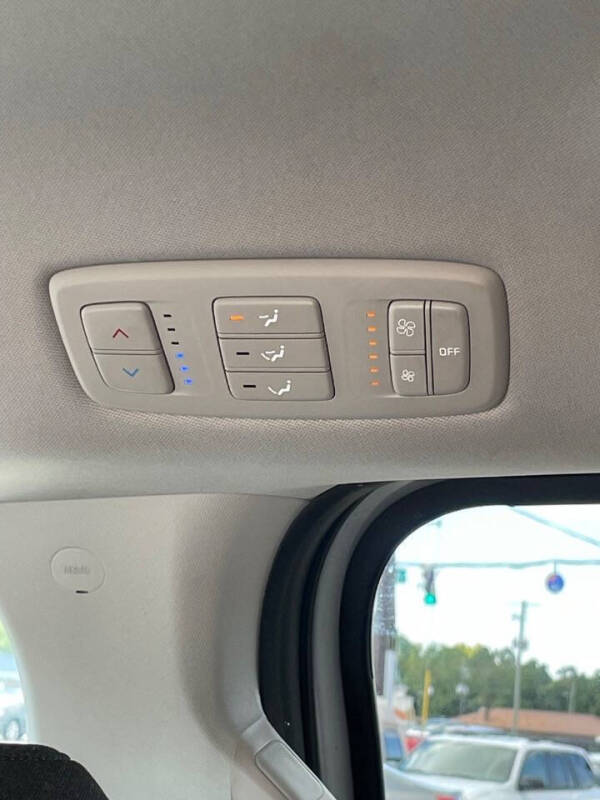 2022 Kia Carnival LX