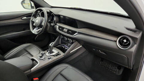 2022 Alfa Romeo Stelvio