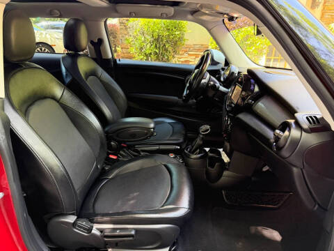 2017 MINI Hardtop 2 Door Cooper