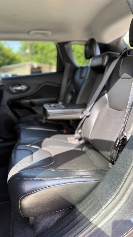 2020 Jeep Cherokee Altitude