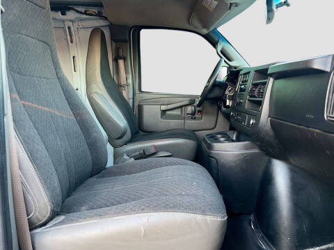 2022 GMC Savana 2500