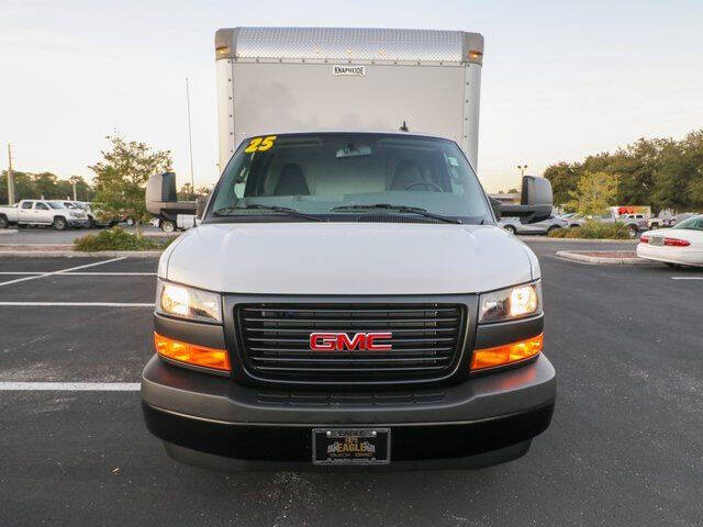 2025 GMC Savana 3500