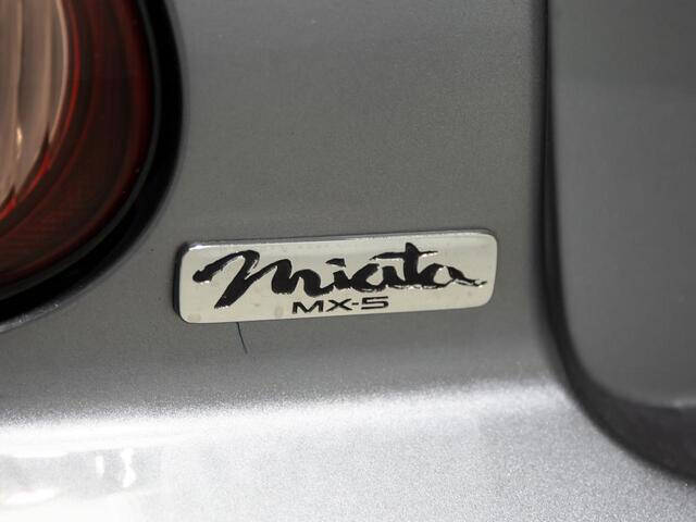 2003 Mazda MX-5 Miata