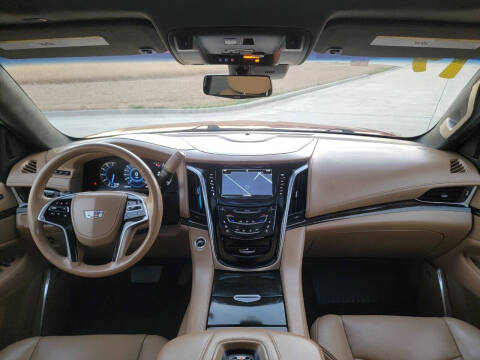 2019 Cadillac Escalade Platinum