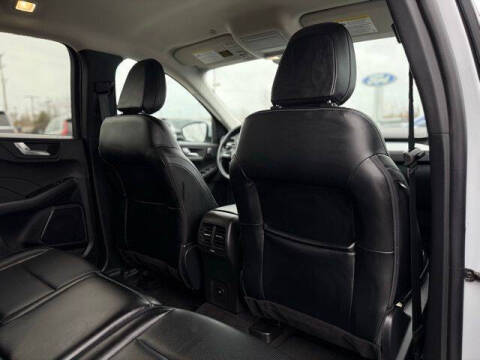 2025 Ford Escape Platinum