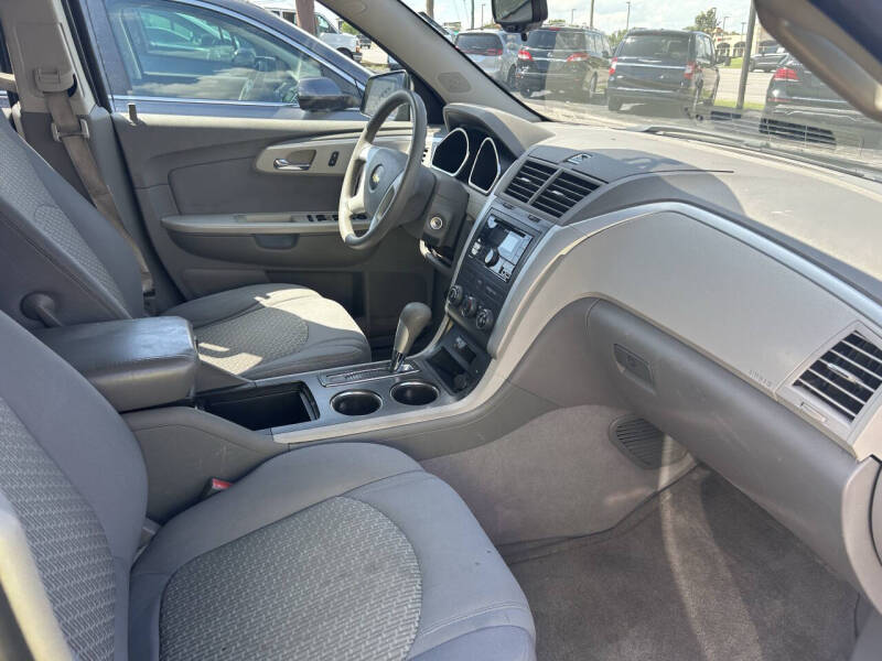2012 Chevrolet Traverse LS