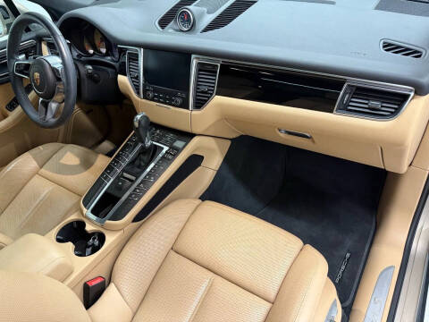 2018 Porsche Macan S