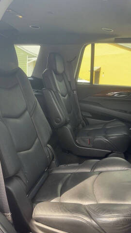 2017 Cadillac Escalade Luxury