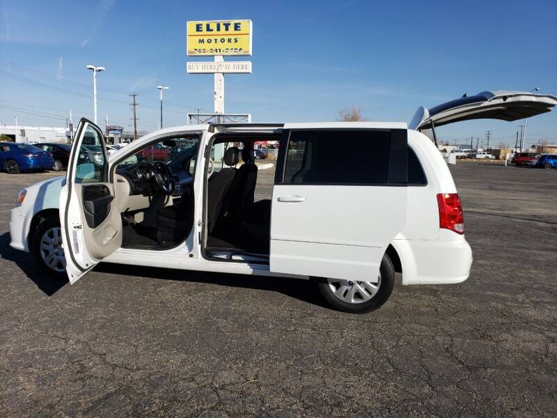 2017 Dodge Grand Caravan for sale at ELITE MOTORS in Victorville CA