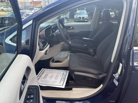 2017 Chrysler Pacifica Touring