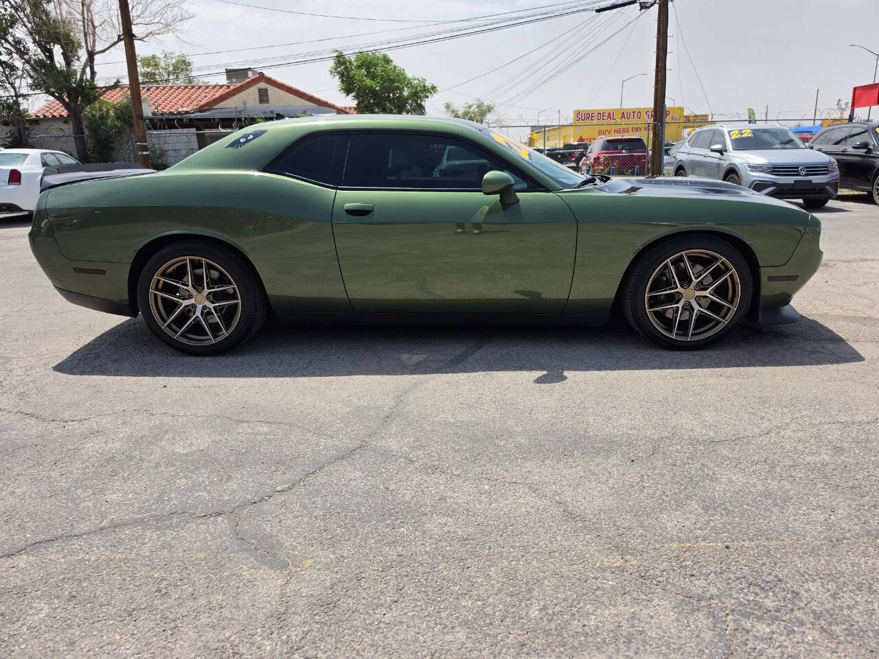 Dk. Green 2020 Dodge Challenger R/T Scat Pack R/T Scat Pack 2dr Coupe 2