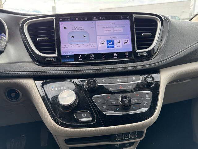 2022 Chrysler Pacifica Touring L