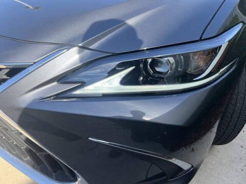 2025 Lexus ES 350