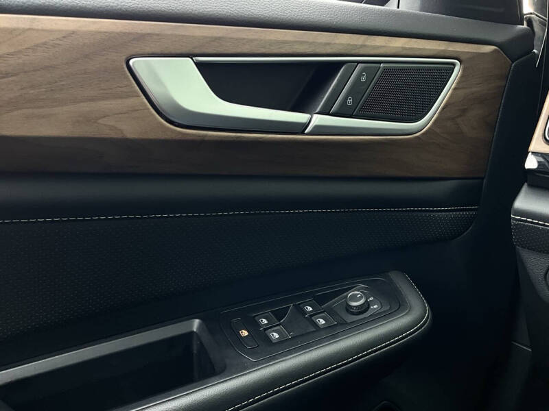 2025 Volkswagen Atlas SE 4Motion