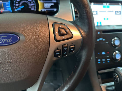 2018 Ford Taurus SEL