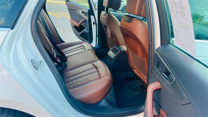 2019 Audi A4 quattro Premium Plus 45 TFSI