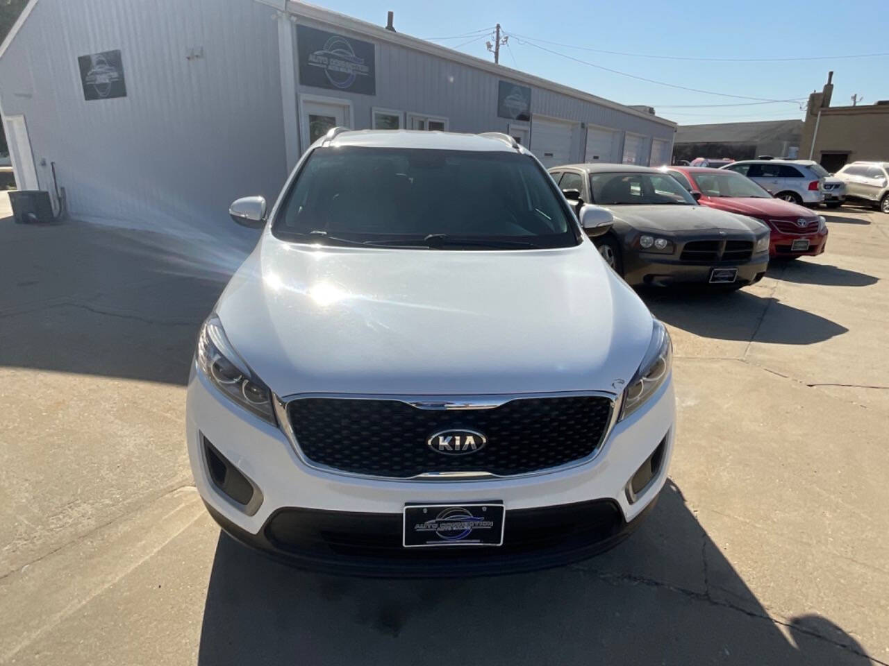 2016 Kia Sorento for sale at Auto Connection in Waterloo, IA