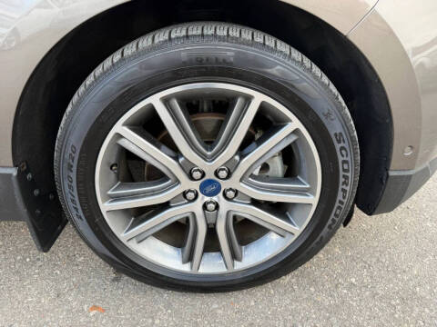 2019 Ford Edge Titanium