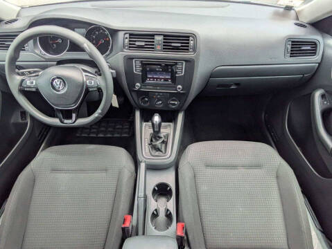 2016 Volkswagen Jetta