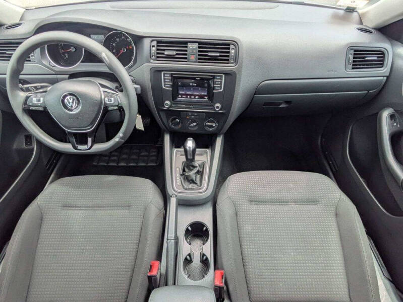 2016 Volkswagen Jetta