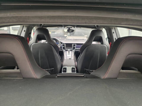 2013 Porsche Panamera GTS