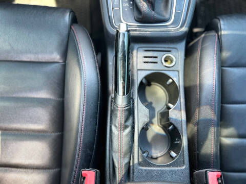 2017 Volkswagen Golf GTI SE