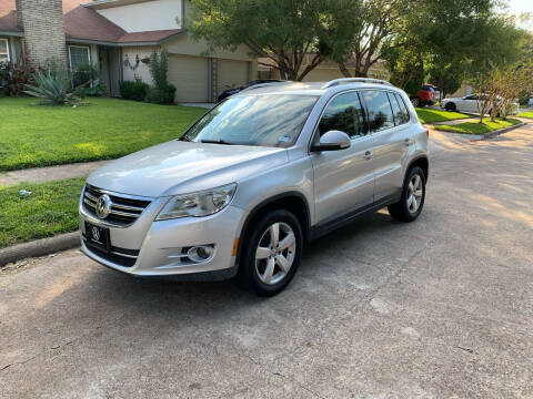 2010 Volkswagen Tiguan for sale at Demetry Automotive in Houston TX