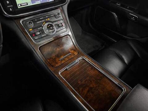 2017 Lincoln Continental Select