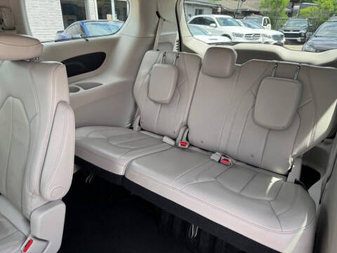 2021 Chrysler Pacifica Touring L