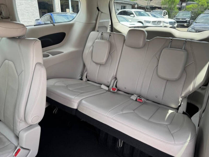 2021 Chrysler Pacifica Touring L