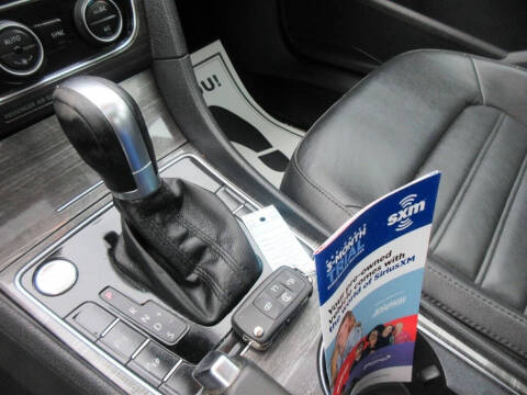 2017 Volkswagen Passat 1.8T SEL Premium