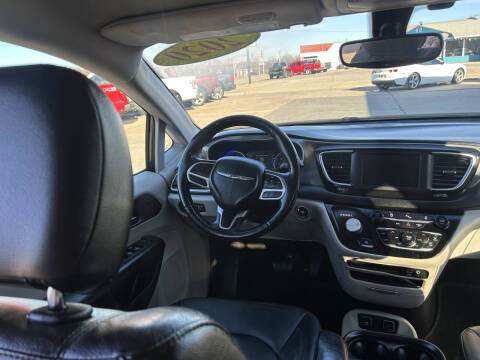 2020 Chrysler Pacifica Touring L