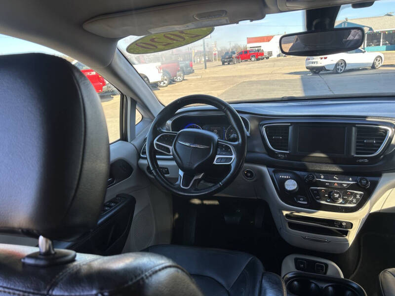 2020 Chrysler Pacifica Touring L