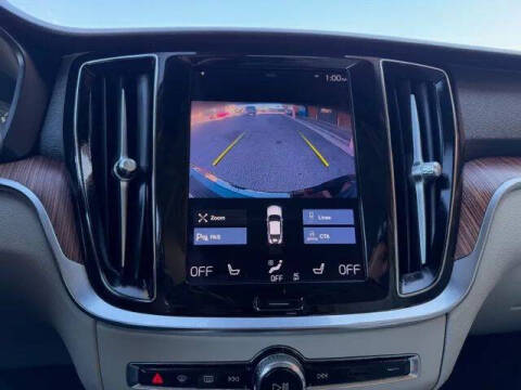 2021 Volvo S60 T5 Momentum