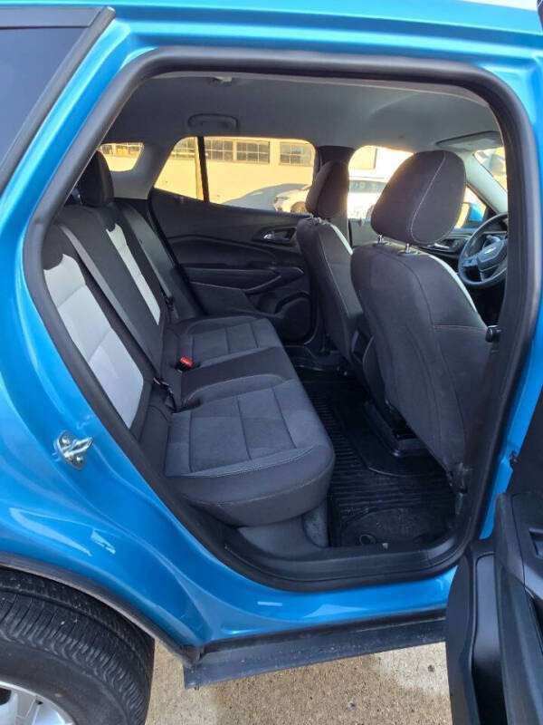 2025 Chevrolet Trax LS