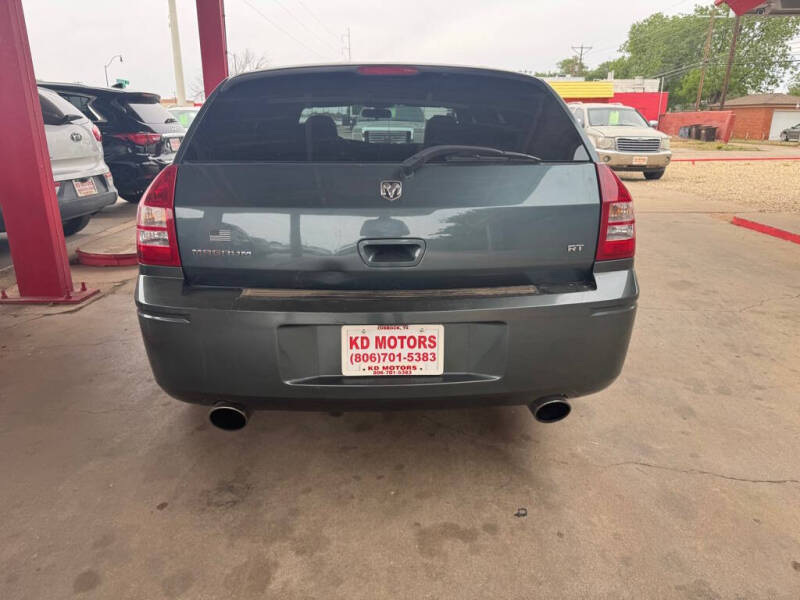 2005 Dodge Magnum RT