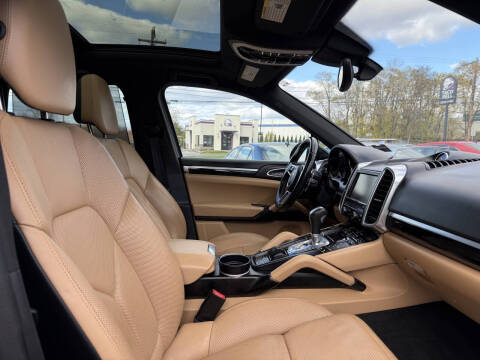 2016 Porsche Cayenne S