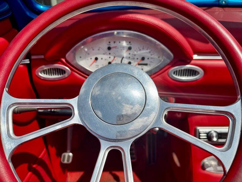 1948 Ford Super Deluxe