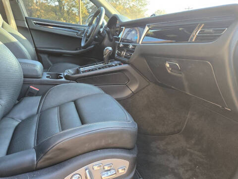 2023 Porsche Macan S