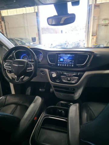 2017 Chrysler Pacifica