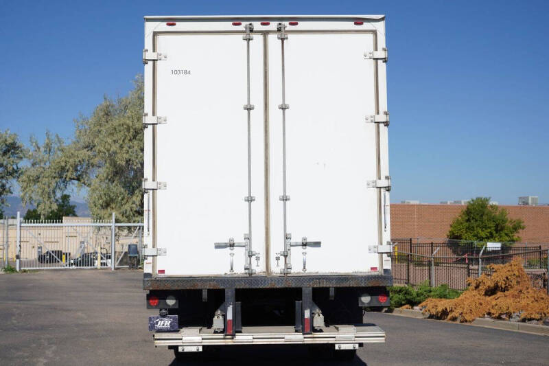 2016 Freightliner M2 106