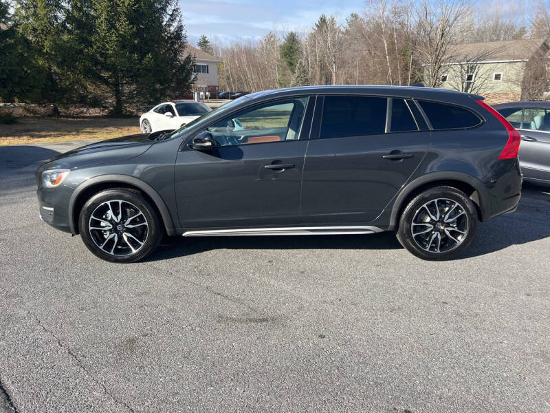 2015 Volvo V60 Cross Country T5 Platinum