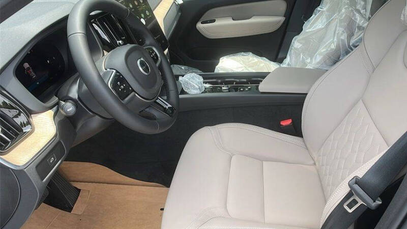 2026 Volvo XC60 B5 Core