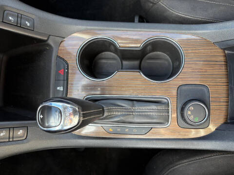 2017 GMC Acadia SLE-2