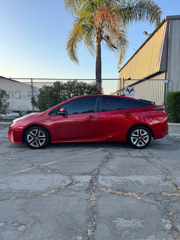 2017 Toyota Prius Three Touring